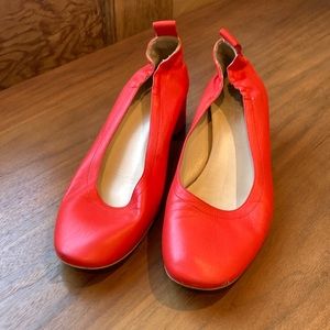 Everlane crimson red the day heel size 7